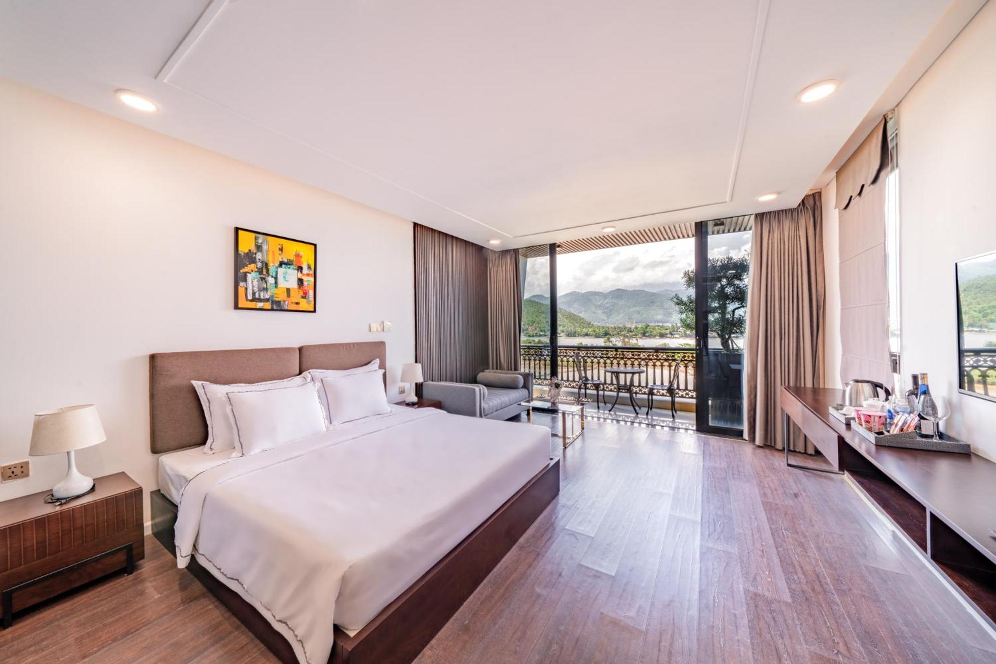 Cami Riverside Resort Da Nang Exterior foto